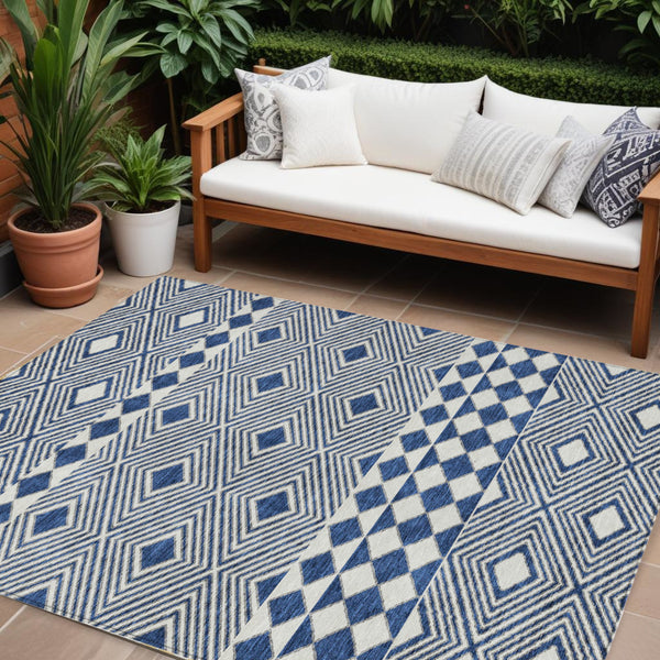 Homeroots 3' Artichoke Green Geometric Indoor Outdoor Area Rug - Durable, Washable, Stylish For Any Space 9' X 12' Polyester 593448