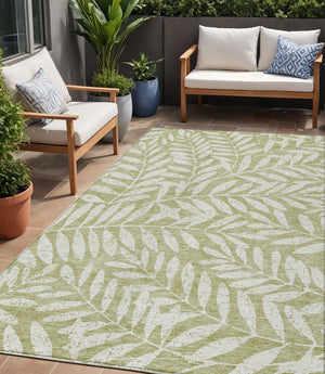 Homeroots 3' Artichoke Green And Ivory Floral Washable Area Rug For Indoor And Outdoor Spaces, Durable Design 5' X 8' Polyester 593469