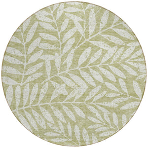 Homeroots 3' Artichoke Green And Ivory Floral Washable Area Rug For Indoor And Outdoor Spaces, Durable Design 8' Round Polyester 593470