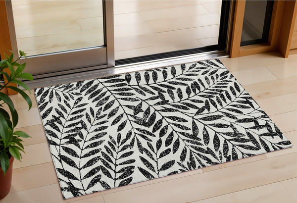 Homeroots 3' Artichoke Green And Ivory Floral Washable Area Rug For Indoor And Outdoor Spaces, Durable Design 3' X 5' Polyester 593474