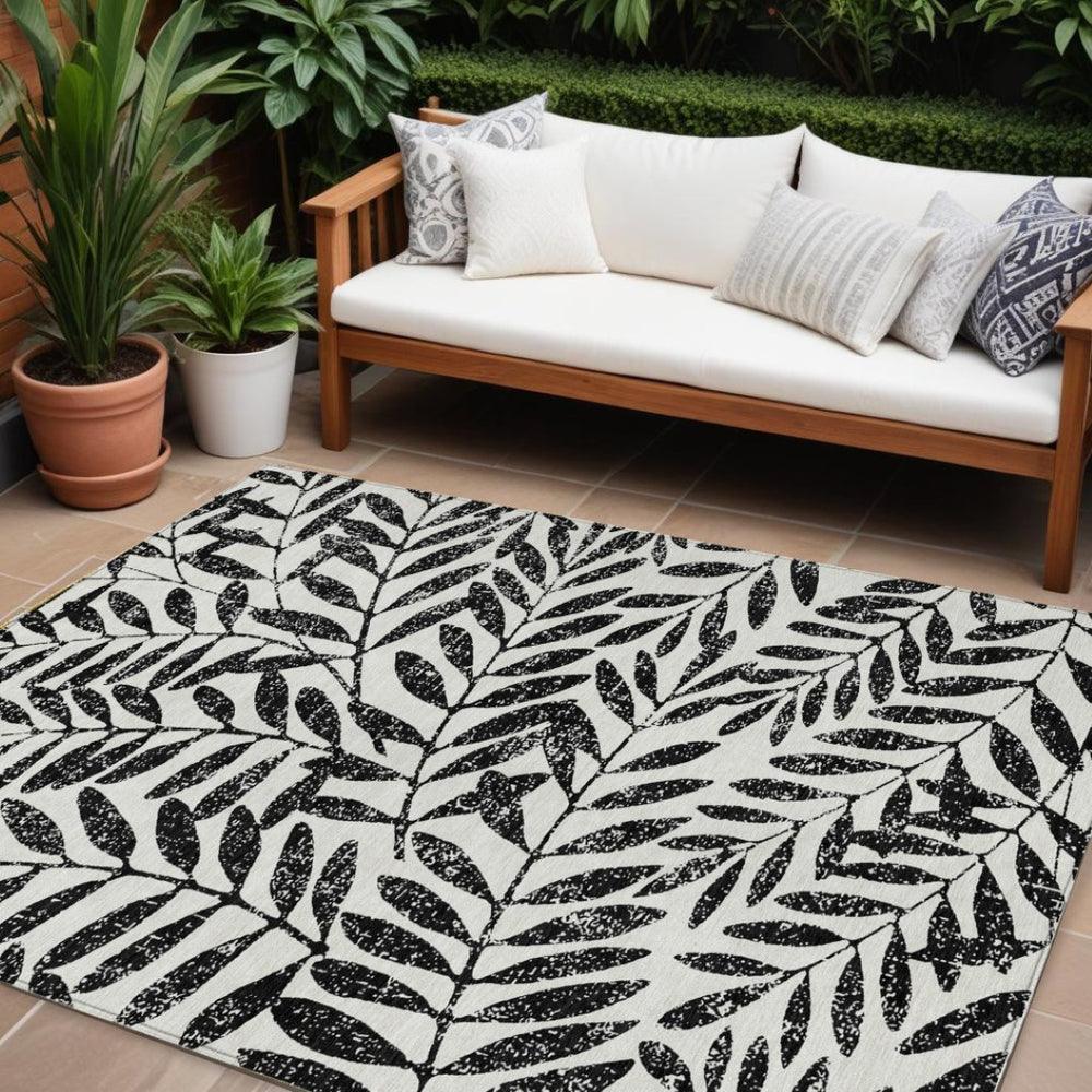 HomeRoots 9' Elegant Black and Ivory Floral Indoor Outdoor Area Rug - Durable, Washable, Stylish Decor Piece 9' X 12' 593478