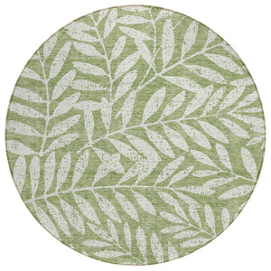 HomeRoots 5' Stylish Green and Ivory Floral Washable Area Rug for Indoor and Outdoor Spaces – Durable & Easy Care 8' Round 593494