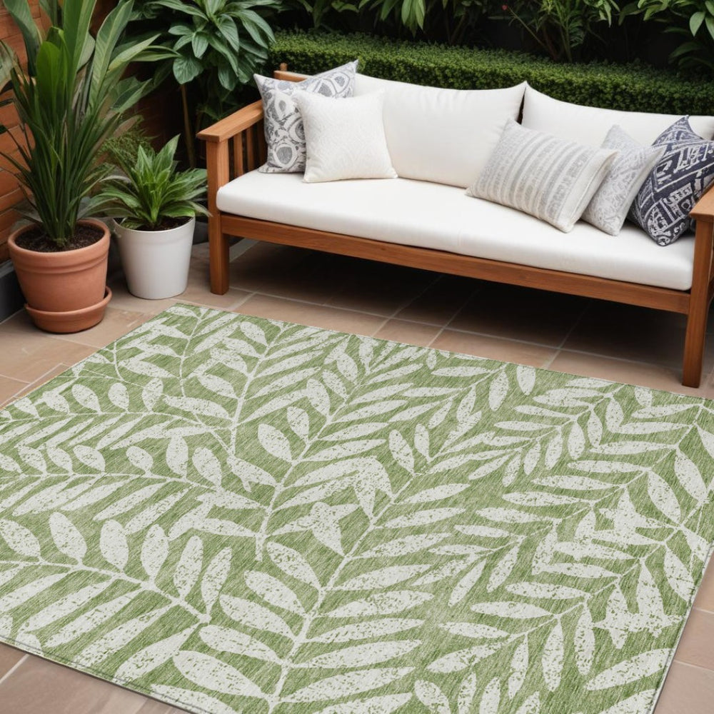 HomeRoots 5' Stylish Green and Ivory Floral Washable Area Rug for Indoor and Outdoor Spaces – Durable & Easy Care 10' X 14' 593497
