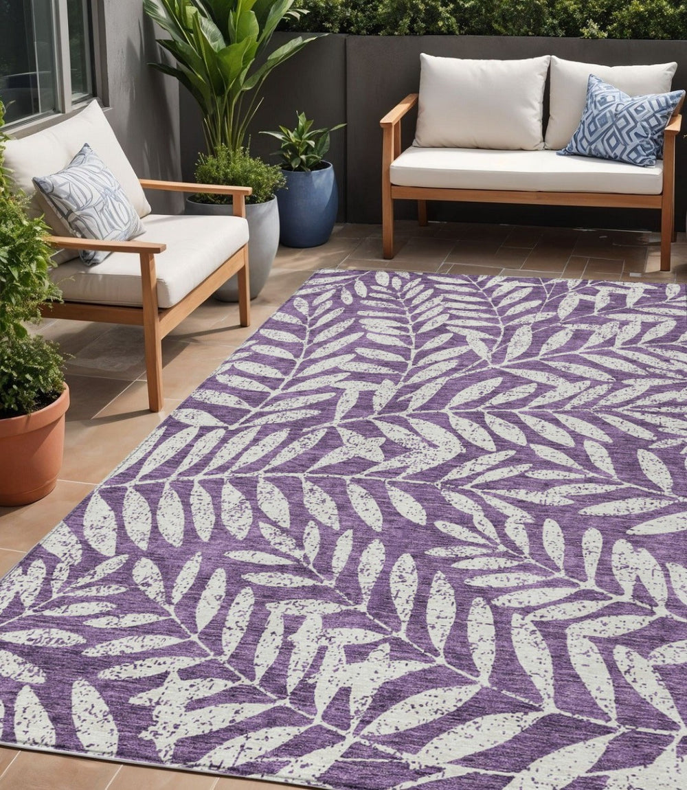 HomeRoots 5' Durable Floral Area Rug - Washable Purple and Ivory Design for Indoor & Outdoor Use, Easy Care 5' X 8' 593535