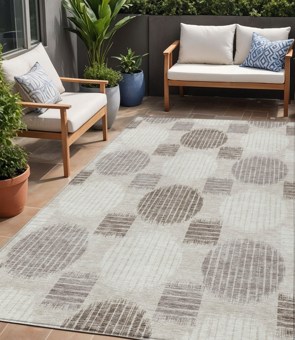 Homeroots 3' Stylish Beige Brown And Ivory Geometric Area Rug – Perfect For Indoor Or Outdoor Spaces! 5' X 8' Polyester 593559
