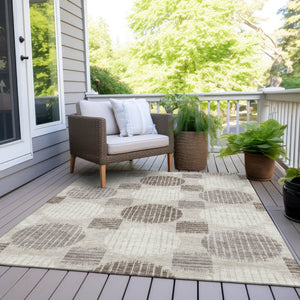 Homeroots 3' Stylish Beige Brown And Ivory Geometric Area Rug – Perfect For Indoor Or Outdoor Spaces! 8' X 10' Polyester 593561
