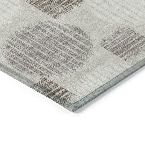 Homeroots 3' Stylish Beige Brown And Ivory Geometric Area Rug – Perfect For Indoor Or Outdoor Spaces! 10' X 14' Polyester 593563