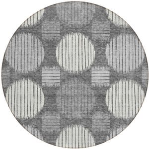 Homeroots 3' Stylish Beige Brown And Ivory Geometric Area Rug – Perfect For Indoor Or Outdoor Spaces! 8' Round Polyester 593578