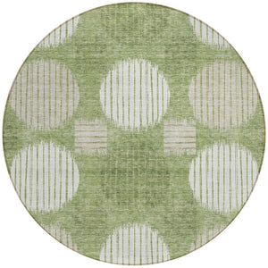 Homeroots 3' Stylish Beige Brown And Ivory Geometric Area Rug – Perfect For Indoor Or Outdoor Spaces! 8' Round Polyester 593584