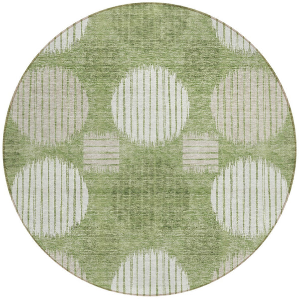Homeroots 3' Stylish Beige Brown And Ivory Geometric Area Rug – Perfect For Indoor Or Outdoor Spaces! 8' Round Polyester 593584