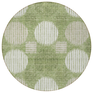Homeroots 3' Stylish Beige Brown And Ivory Geometric Area Rug – Perfect For Indoor Or Outdoor Spaces! 8' Round Polyester 593584