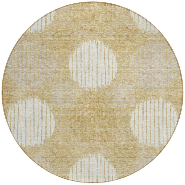 Homeroots 3' Stylish Beige Brown And Ivory Geometric Area Rug – Perfect For Indoor Or Outdoor Spaces! 8' Round Polyester 593590