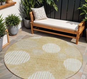 Homeroots 3' Stylish Beige Brown And Ivory Geometric Area Rug – Perfect For Indoor Or Outdoor Spaces! 8' Round Polyester 593590