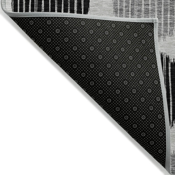 Homeroots 3' Stylish Beige Brown And Ivory Geometric Area Rug – Perfect For Indoor Or Outdoor Spaces! 8' X 10' Polyester 593597