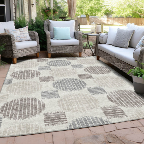 Homeroots 3' Stylish Beige Brown And Ivory Geometric Area Rug – Perfect For Indoor Or Outdoor Spaces! 3' X 5' Polyester 593600