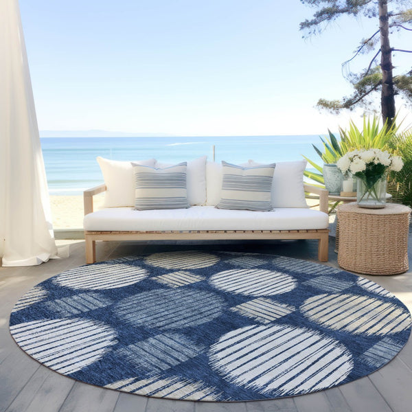Homeroots 3' Stylish Beige Brown And Ivory Geometric Area Rug – Perfect For Indoor Or Outdoor Spaces! 8' Round Polyester 593608