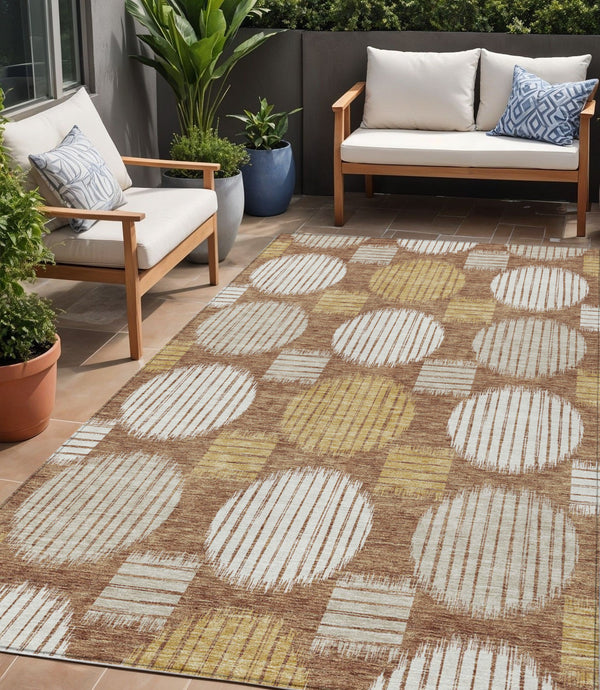 Homeroots 3' Stylish Beige Brown And Ivory Geometric Area Rug – Perfect For Indoor Or Outdoor Spaces! 5' X 8' Polyester 593619