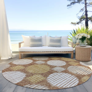 Homeroots 3' Stylish Beige Brown And Ivory Geometric Area Rug – Perfect For Indoor Or Outdoor Spaces! 8' Round Polyester 593620