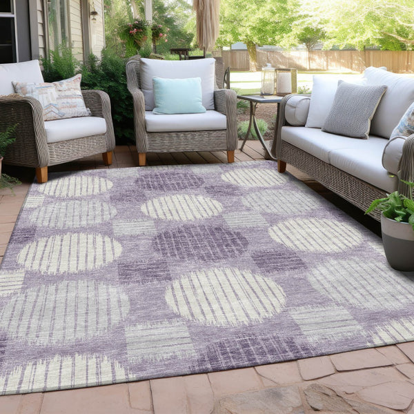 Homeroots 3' Stylish Beige Brown And Ivory Geometric Area Rug – Perfect For Indoor Or Outdoor Spaces! 5' X 8' Polyester 593625