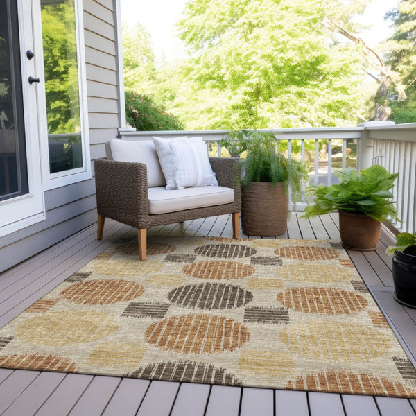 Homeroots 3' Stylish Beige Brown And Ivory Geometric Area Rug – Perfect For Indoor Or Outdoor Spaces! 5' X 8' Polyester 593631