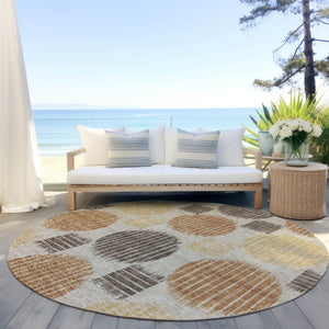 Homeroots 3' Stylish Beige Brown And Ivory Geometric Area Rug – Perfect For Indoor Or Outdoor Spaces! 8' Round Polyester 593632