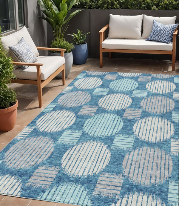 Homeroots 3' Stylish Beige Brown And Ivory Geometric Area Rug – Perfect For Indoor Or Outdoor Spaces! 5' X 8' Polyester 593637