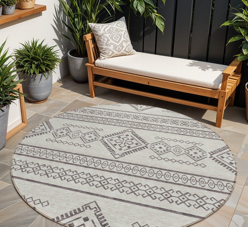 HomeRoots 5' Beige and Brown Southwestern Area Rug - Durable, Washable, Versatile for Indoor and Outdoor Use 8' Round 593644