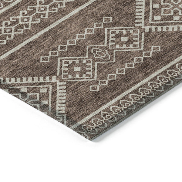 Homeroots 3' Stylish Beige & Brown Southwestern Washable Rug For Indoor And Outdoor Living Spaces Decor 3' X 5' Polyester 593654