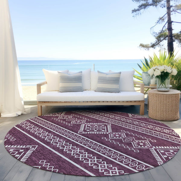 Homeroots 3' Stylish Beige & Brown Southwestern Washable Rug For Indoor And Outdoor Living Spaces Decor 8' Round Polyester 593668