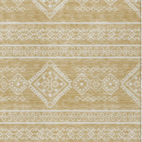 Homeroots 3' Stylish Beige & Brown Southwestern Washable Rug For Indoor And Outdoor Living Spaces Decor 8' X 10' Polyester 593681