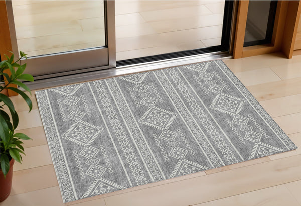 Homeroots 3' Stylish Beige & Brown Southwestern Washable Rug For Indoor And Outdoor Living Spaces Decor 3' X 5' Polyester 593684