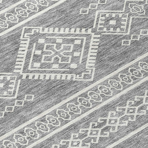 Homeroots 3' Stylish Beige & Brown Southwestern Washable Rug For Indoor And Outdoor Living Spaces Decor 5' X 8' Polyester 593685