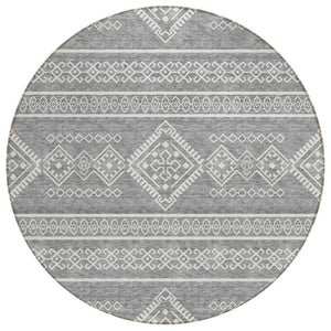 HomeRoots 5' Gray and Ivory Southwestern Area Rug - Washable Indoor/Outdoor Design for Versatile Spaces 8' Round 593686