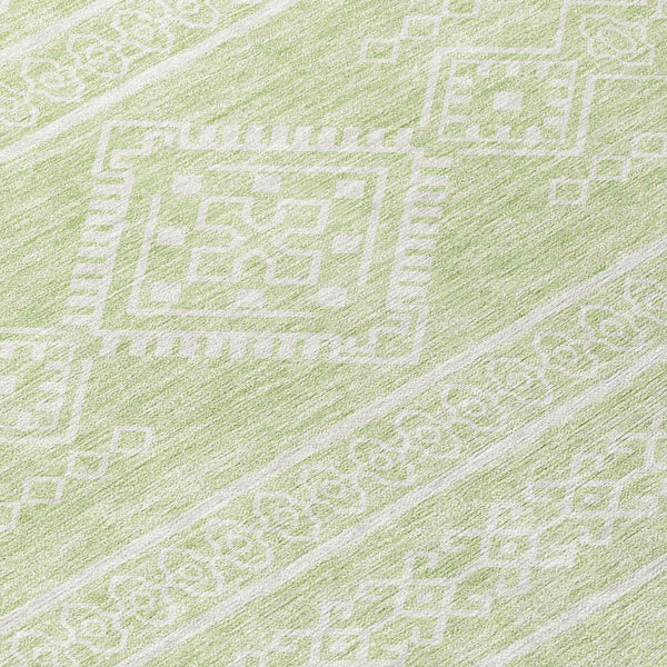 Homeroots 3' Stylish Beige & Brown Southwestern Washable Rug For Indoor And Outdoor Living Spaces Decor 8' Round Polyester 593698