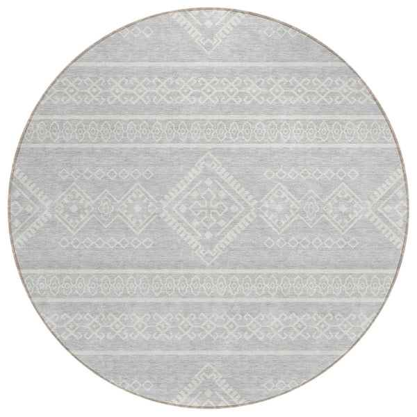 HomeRoots 5' Silver and Ivory Southwestern Area Rug - Durable, Washable Design for Indoor and Outdoor Spaces 8' Round 593722