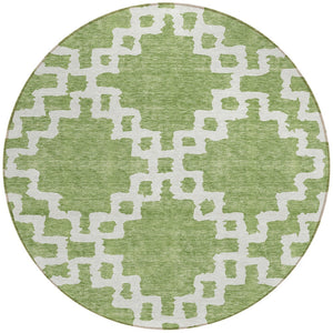 Homeroots 3' Artichoke Green And Ivory Geometric Washable Area Rug For Indoor And Outdoor Spaces, Durable Design 8' Round Polyester 593734