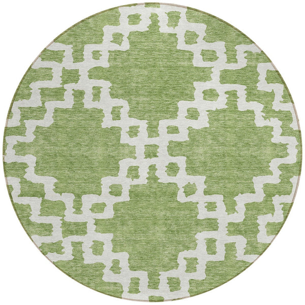 Homeroots 3' Artichoke Green And Ivory Geometric Washable Area Rug For Indoor And Outdoor Spaces, Durable Design 8' Round Polyester 593734