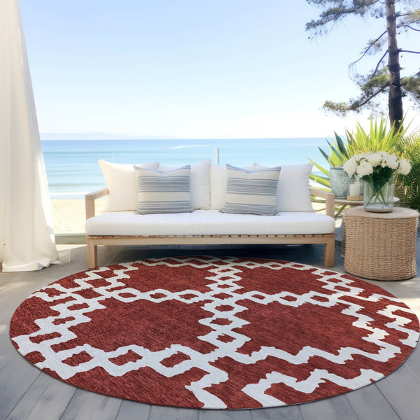 Homeroots 3' Artichoke Green And Ivory Geometric Washable Area Rug For Indoor And Outdoor Spaces, Durable Design 8' Round Polyester 593740