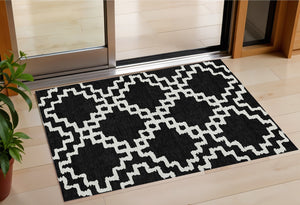 Homeroots 3' Artichoke Green And Ivory Geometric Washable Area Rug For Indoor And Outdoor Spaces, Durable Design 3' X 5' Polyester 593744