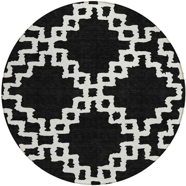 Homeroots 3' Artichoke Green And Ivory Geometric Washable Area Rug For Indoor And Outdoor Spaces, Durable Design 8' Round Polyester 593746