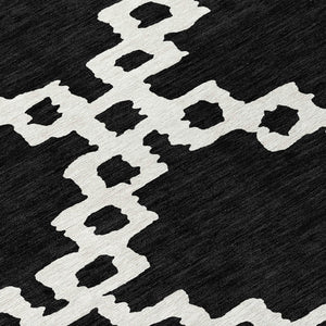 Homeroots 3' Artichoke Green And Ivory Geometric Washable Area Rug For Indoor And Outdoor Spaces, Durable Design 8' Round Polyester 593746