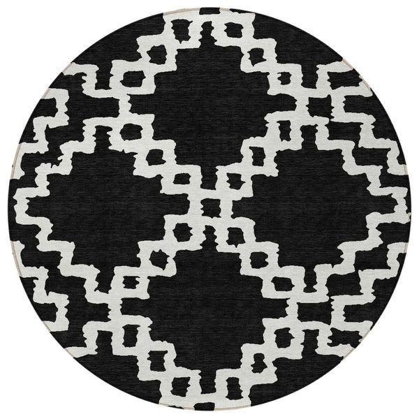 Homeroots 3' Artichoke Green And Ivory Geometric Washable Area Rug For Indoor And Outdoor Spaces, Durable Design 8' Round Polyester 593746