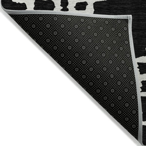 Homeroots 3' Artichoke Green And Ivory Geometric Washable Area Rug For Indoor And Outdoor Spaces, Durable Design 8' X 10' Polyester 593747