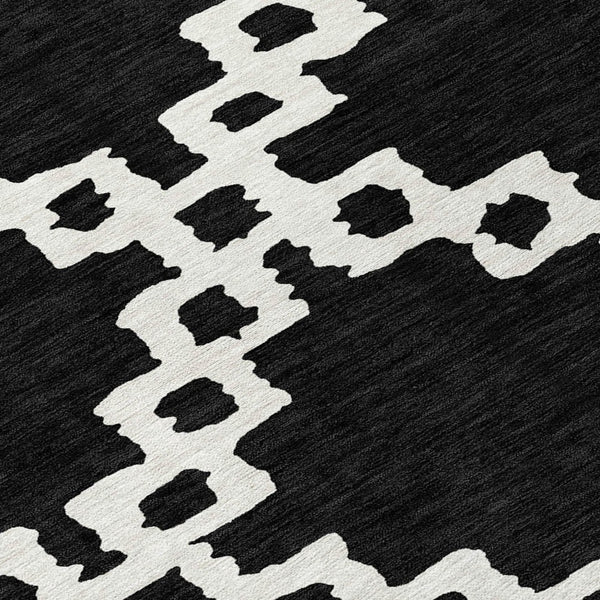 Homeroots 3' Artichoke Green And Ivory Geometric Washable Area Rug For Indoor And Outdoor Spaces, Durable Design 8' X 10' Polyester 593747