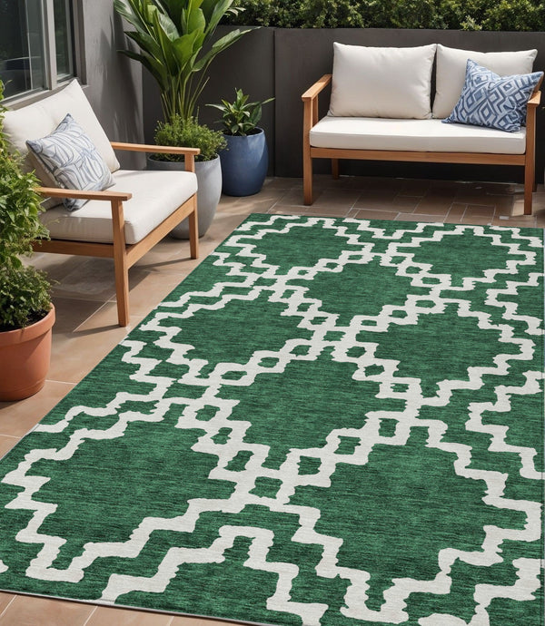 Homeroots 3' Artichoke Green And Ivory Geometric Washable Area Rug For Indoor And Outdoor Spaces, Durable Design 5' X 8' Polyester 593763
