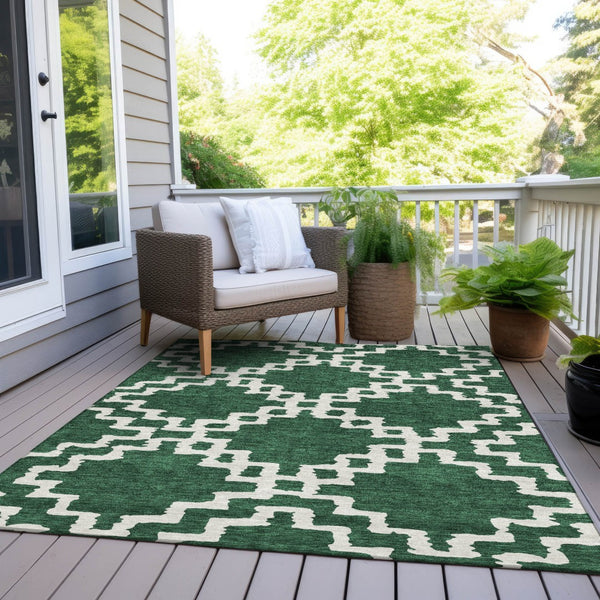 Homeroots 3' Artichoke Green And Ivory Geometric Washable Area Rug For Indoor And Outdoor Spaces, Durable Design 5' X 8' Polyester 593763