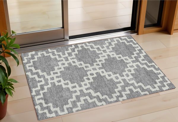 Homeroots 3' Artichoke Green And Ivory Geometric Washable Area Rug For Indoor And Outdoor Spaces, Durable Design 3' X 5' Polyester 593768