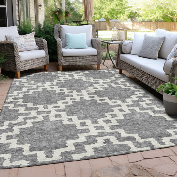 Homeroots 3' Artichoke Green And Ivory Geometric Washable Area Rug For Indoor And Outdoor Spaces, Durable Design 3' X 5' Polyester 593768