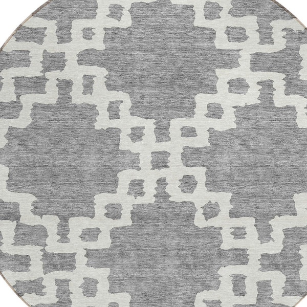 Homeroots 3' Artichoke Green And Ivory Geometric Washable Area Rug For Indoor And Outdoor Spaces, Durable Design 8' Round Polyester 593770