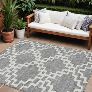 Homeroots 3' Artichoke Green And Ivory Geometric Washable Area Rug For Indoor And Outdoor Spaces, Durable Design 8' X 10' Polyester 593771